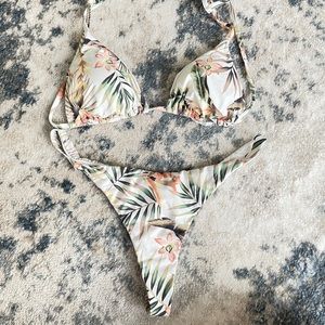 Billabong bikini set